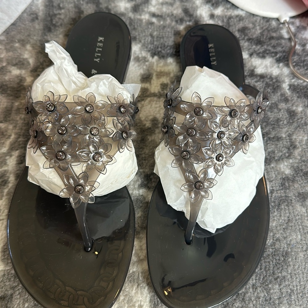 Kelly and Katie Sandals Size 10. New Never Worn
